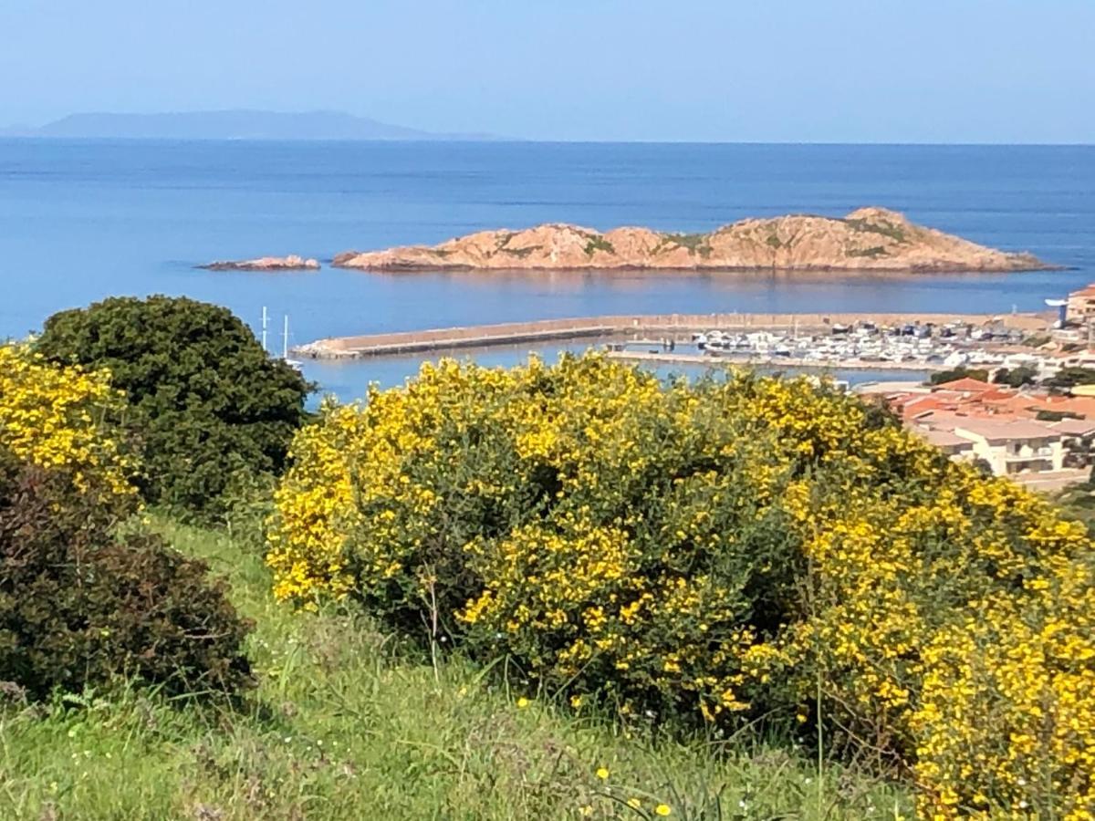 Borgo Spiaggia Isola Rossa Eksteriør bilde