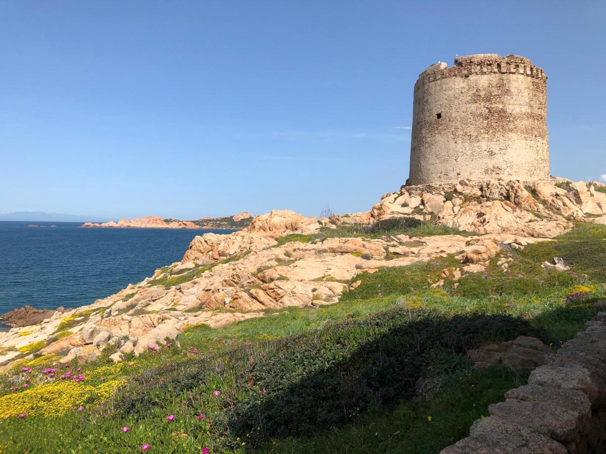 Borgo Spiaggia Isola Rossa Eksteriør bilde